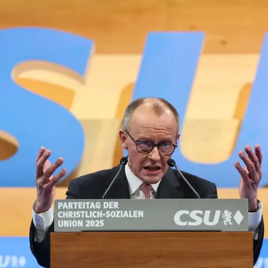 Merz accuse le président russe de vouloir "restaurer l'ancienne Union soviétique"