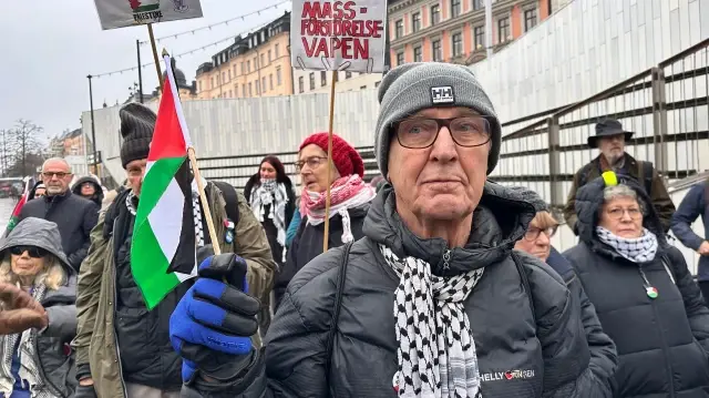 متظاهرون في ستوكهولم ينددون بمواصلة هجمات الاحتلال على فلسطينيي غزة