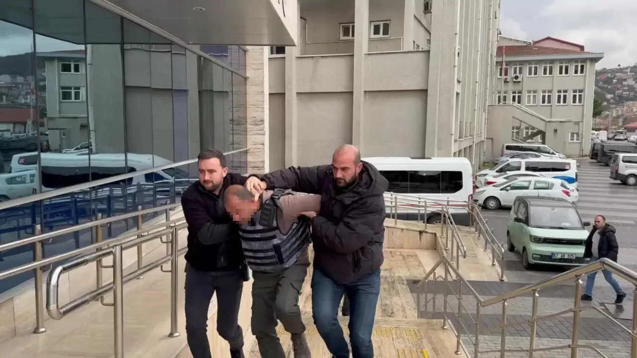 'Eşime neden baktın' diyen genci öldüren zanlı tutuklandı