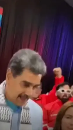 Maduro marks birthday with keffiyeh