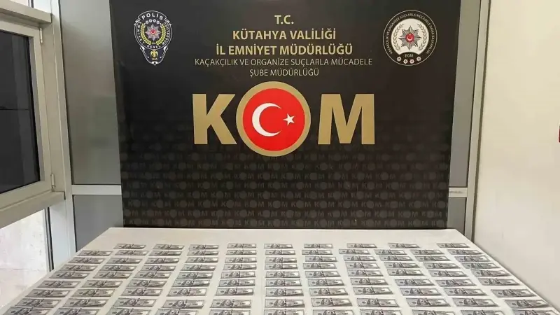 Kütahya’da KOM ekipleri sahte para operasyonunda kalpazanı yakaladı