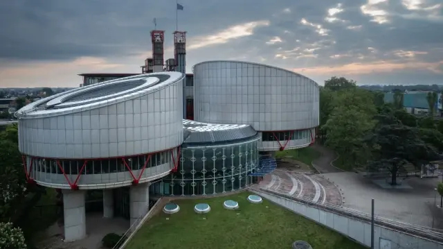 Belgique : une interdiction du foulard jugée discriminatoire dans l’enseignement provincial