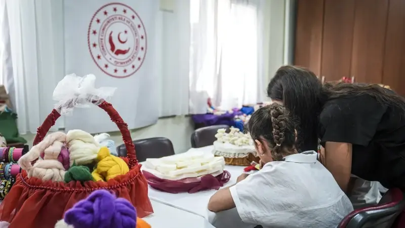 Aile ve Sosyal Hizmetler Bakanlığı 3 bin sözleşmeli personel alımı başvuru şartları neler? Başvuru nasıl ve nereden yapılıyor? İşte Aile bakanlığı personel alımı kadro ve branş dağılımı