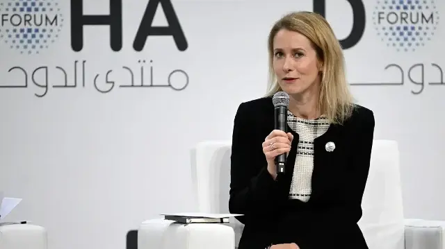 La vice-présidente de l'UE et haute représentante pour les affaires étrangères et la politique de sécurité, Kaja Kallas, s'exprime lors d'une session le jour de l'ouverture du Forum de Doha, une conférence diplomatique annuelle, à Doha, le 6 décembre 2025.