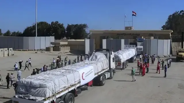 مفوضة أوروبية: يجب تدفق المساعدات لغزة كالسيل لا قطرة قطرة