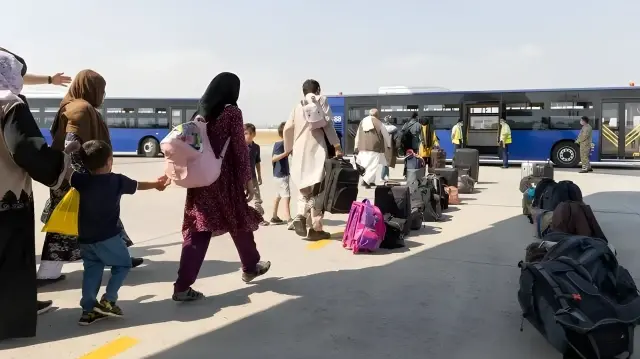 پچھلے چند ماہ میں پاکستان سے سینکڑوں افغان پناہ گزین جرمنی پہنچے ہیں مگر اب بھی سینکڑوں پاکستان میں پھنسے ہوئے ہیں۔