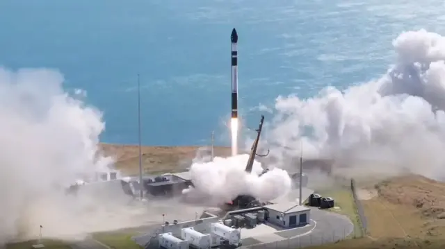 Le Japon a lancé avec succès le satellite RAISE-4, destiné à tester de nouvelles technologies spatiales, depuis la Nouvelle-Zélande à bord d’une fusée américaine.