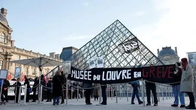 Забастовка сотрудников Лувра