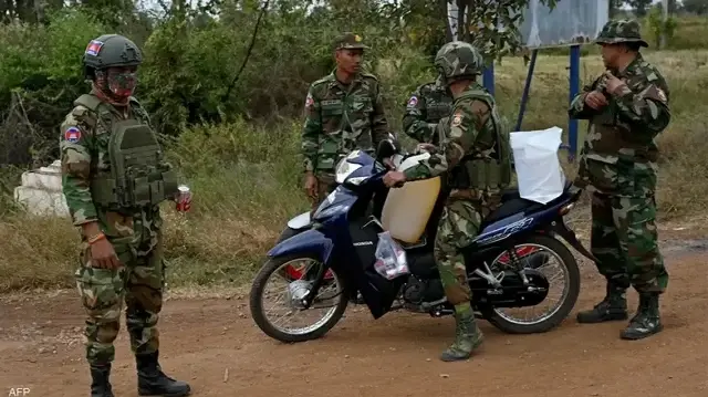 كمبوديا تعلن مقتل 12 شخصا ونزوح مئات الآلاف جراء الاشتباكات مع تايلاند