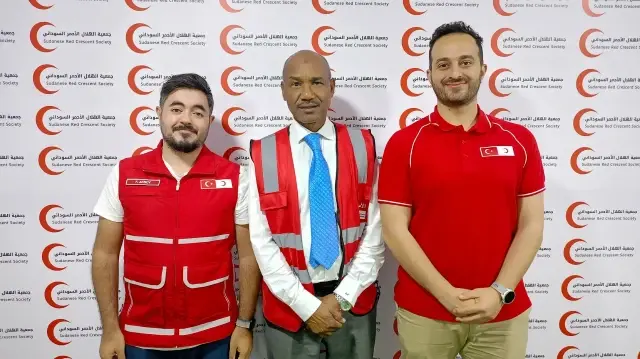 Турецкий Красный Полумесяц организовал распределение гумпомощи населению Судана | Фото: AA