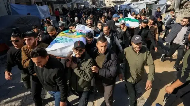 تشييع جثمان فتى فلسطيني قتله جيش الاحتلال الإسرائيلي جنوبي الضفة