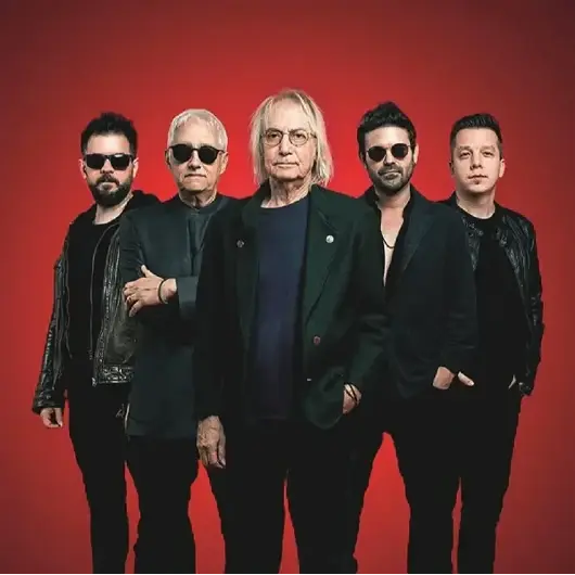 Bulutsuzluk Özlemi kırk yaşında