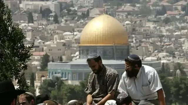 Netanyahu visits Al-Aqsa Mosque complex during Hanukkah, draws condemnation