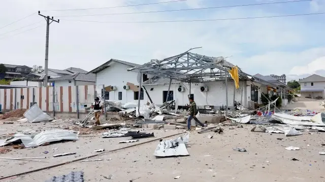 Таиланд требует, чтобы Камбоджа первой объявила перемирие.