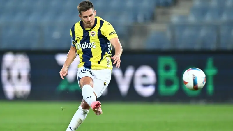 Fenerbahçe'den ayrıldı! Performansıyla adından söz ettiriyor