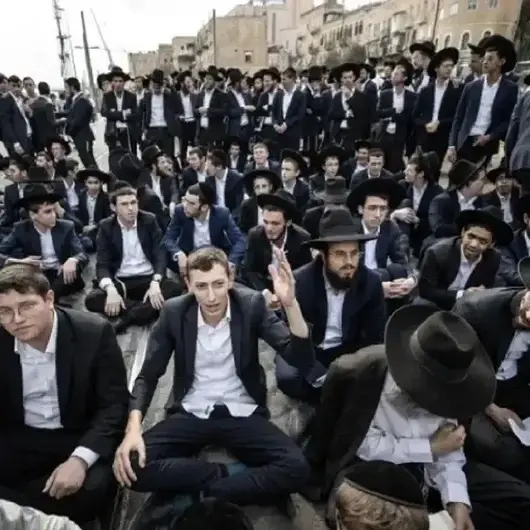 هيئة البث: الحريديم يهددون نتنياهو بدعم حل الكنيست