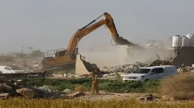 الاحتلال الإسرائيلي يقرر هدم مبانٍ فلسطينية بمخيم نور شمس