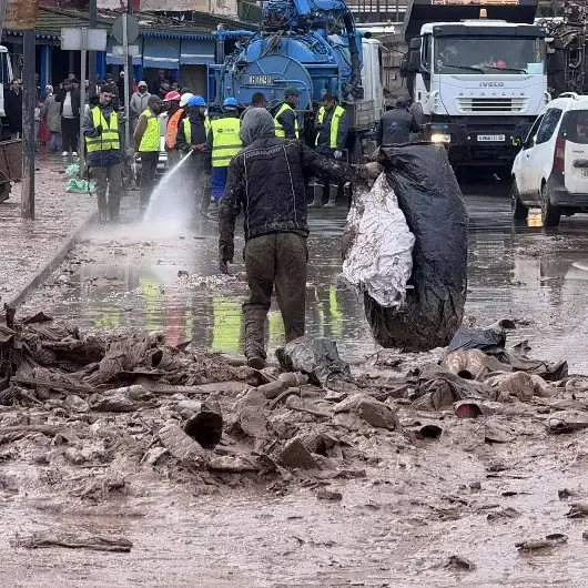 المغرب.. "إجراءات عاجلة" بعد مصرع 37 شخصا بفيضانات آسفي