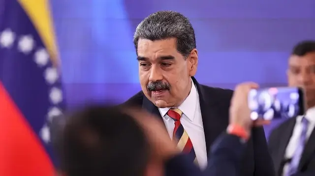 Мадуро поклялся в преданности народу Венесуэлы 