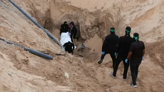 الاحتلال الإسرائيلي يعلن تسلّم "عينات من رفات" يرجح أنها لأسير بغزة