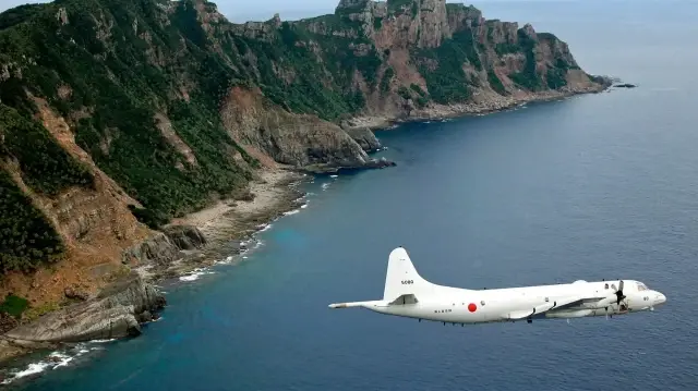 Японские и китайские корабли снова сошлись в противостоянии у спорных островов