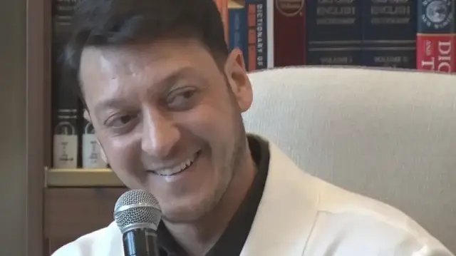 Mesut Özil'in 'Erdoğan' cevabı salonu gülümsetti: Cumhurbaşkanımdan başkası yalan...