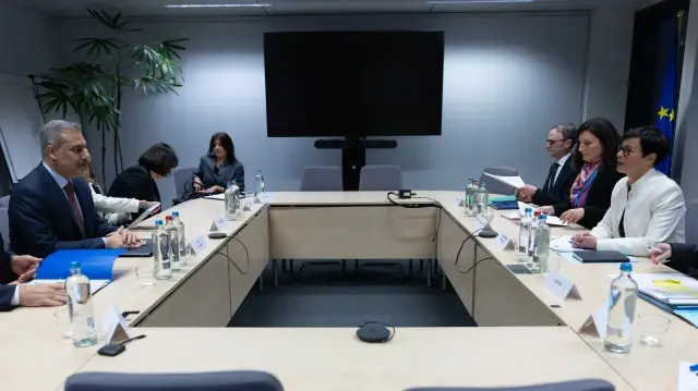 فيدان يلتقي مسؤولة المفوضية الأوروبية لشؤون التوسع في بروكسل