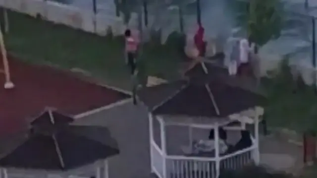 Ankara’da pitbull dehşeti sonrası yeni görüntüler: Çocuklara saldıran köpeğin tasmasız ve ağızlıksız gezdirildiği anlar ortaya çıktı