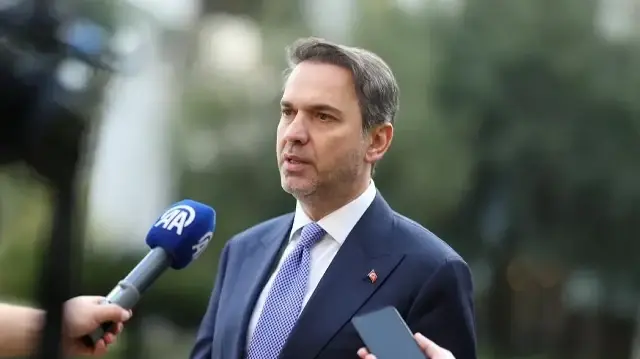 تركيا تبرم اتفاقيات للتنقيب عن الطاقة في حقول برية وبحرية باكستانية