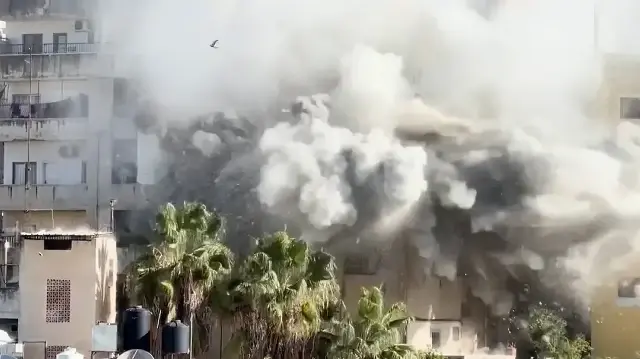 İsrail ordusu Nablus'ta Filistinli bir aileye ait evi havaya uçurdu