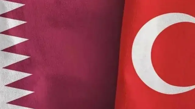 قائد القوات البرية التركي يلتقي نظيره القطري في أنقرة
