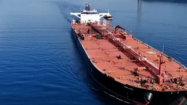 Ukrayna'nın hedef aldığı Rus tankeri Arlan İstanbul'dan geçti 