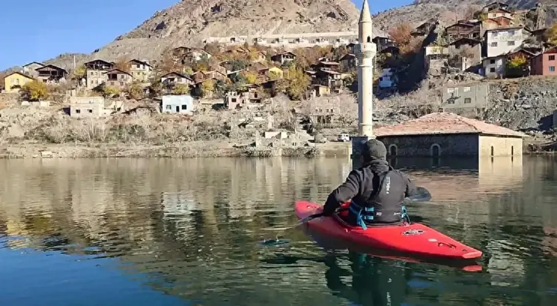 <p><strong>Documenting a Submerged History</strong></p><p><br></p><p>Serhat İnce has undertaken a personal project to document the areas flooded by the Yusufeli Dam, which began filling in 2022. As the dam's water levels fluctuate, remnants of the old Yusufeli district and seven villages periodically emerge. İnce swims and dives through the ghostly, water-filled streets and homes, capturing video for social media. His recent exploration of the mosque offered the first close-up footage of the inundated place of worship, creating a poignant record of the region's recent past. "I wanted future generations to see how this story unfolded," İnce stated, explaining his motivation.</p>
