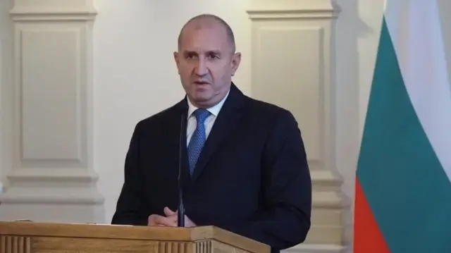  Bulgarian President demands government's resignation, calls snap election