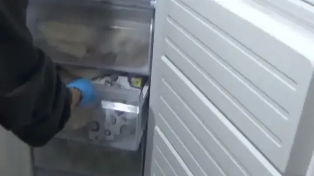 Dolandırıcıların 'polis' yalanıyla dolandırdığı 85 bin euro nakit derin dondurucudan çıktı