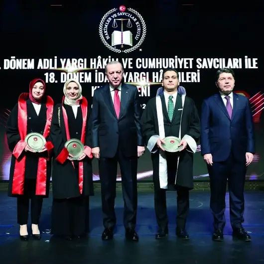 Maskelerinin düşmesinden korkuyorlar