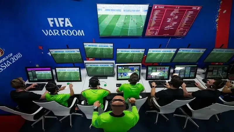 VAR ile ilgili değişiklikler 2026 Dünya Kupası'nda hayata geçirilecek.