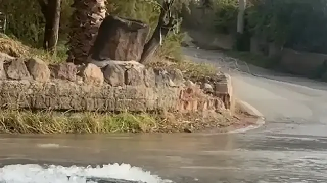 Bodrum'da içme suyu isale hattı patladı