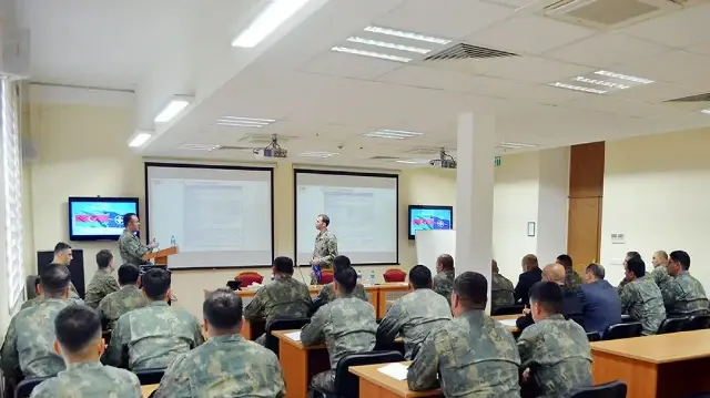 НАТО проводит семинар в Баку