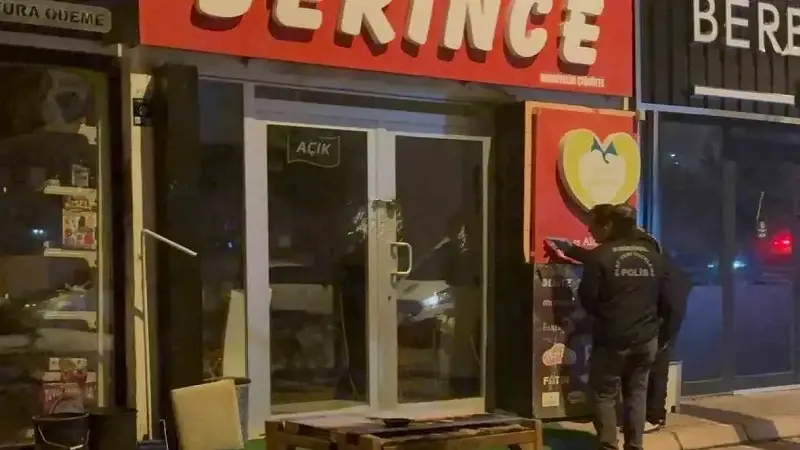 Gece yarısı pompalı tüfekle çiğ köfte dükkanına baskın: Kurşunlayıp kaçtılar