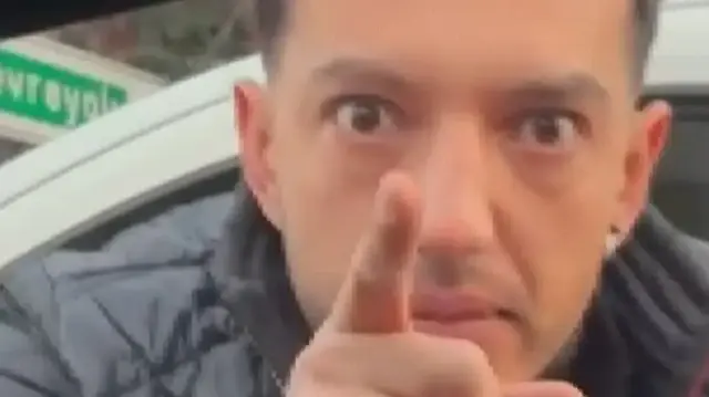 Yolda tartıştığı kadın sürücünün aracına saldırdı: Gözaltına alındı