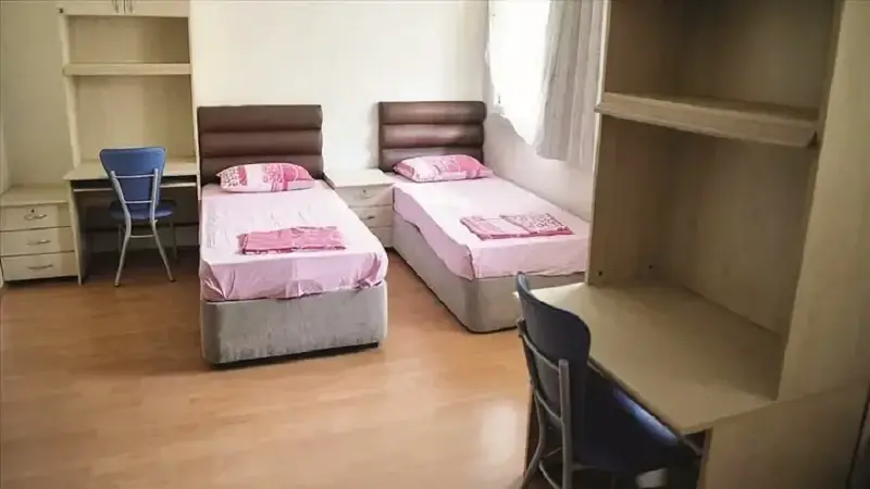 Özel yurtların yarısı boş