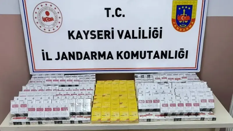 Tırdan 630 paket kaçak sigara çıktı