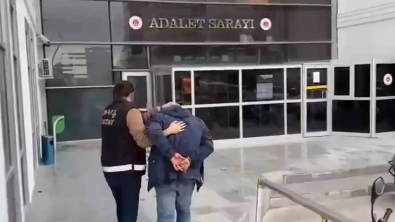8 yıl 10 ay 20 gün hapis cezasıyla aranan M.U. adlı şahıs Antakya’da polis tarafından yakalanarak gözaltına alındı.