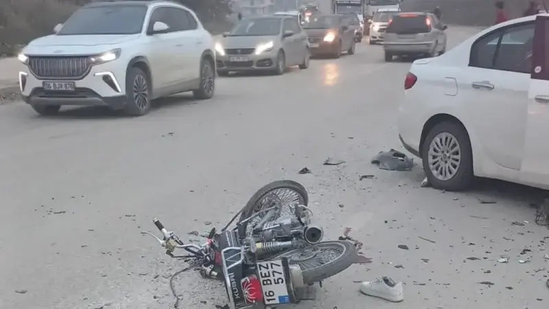 Bursa'da otomobil motosikletle çarpıştı: Bir kişi hayatını kaybetti