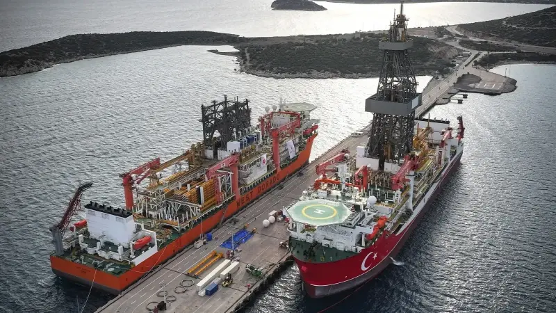 TPAO’nun yeni devleri: Türkiye'nin 5. ve 6. ultra derin sondaj gemisi ilk kez yan yana görüntülendi
