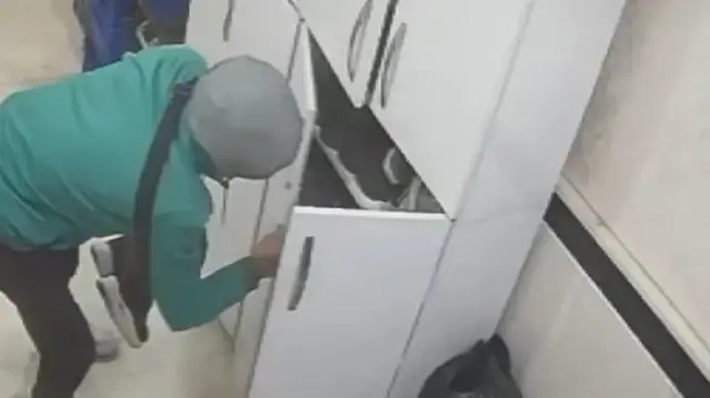 Apartmanlara dadanan hırsızlar mağazadan seçer gibi ayakkabı çaldılar