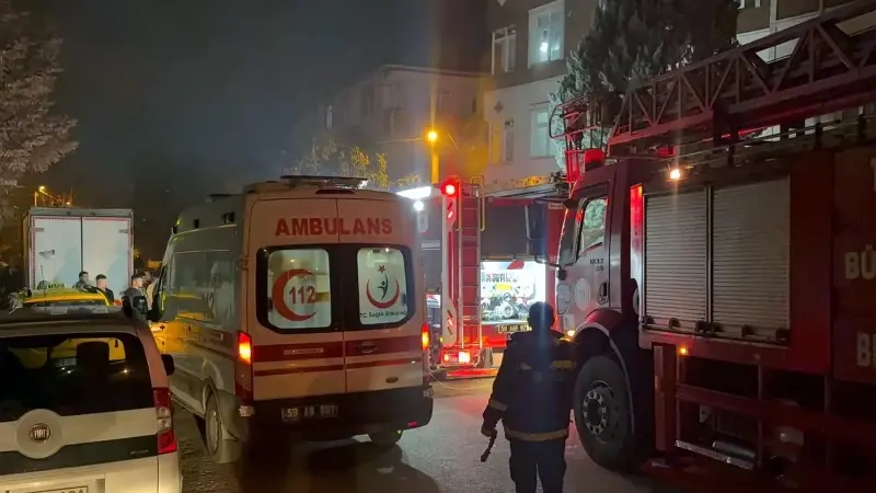 Tekirdağ'da bir evde yangın: Bir kişi ağır yaralandı