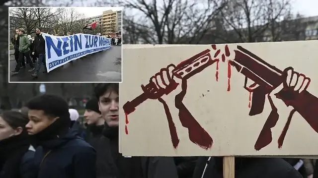 Zorunlu askerliği duyan Alman gençler sokağa döküldü