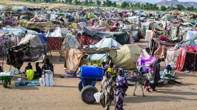 أطباء السودان: "الدعم السريع" باحتجاز 100 أسرة في بابنوسة